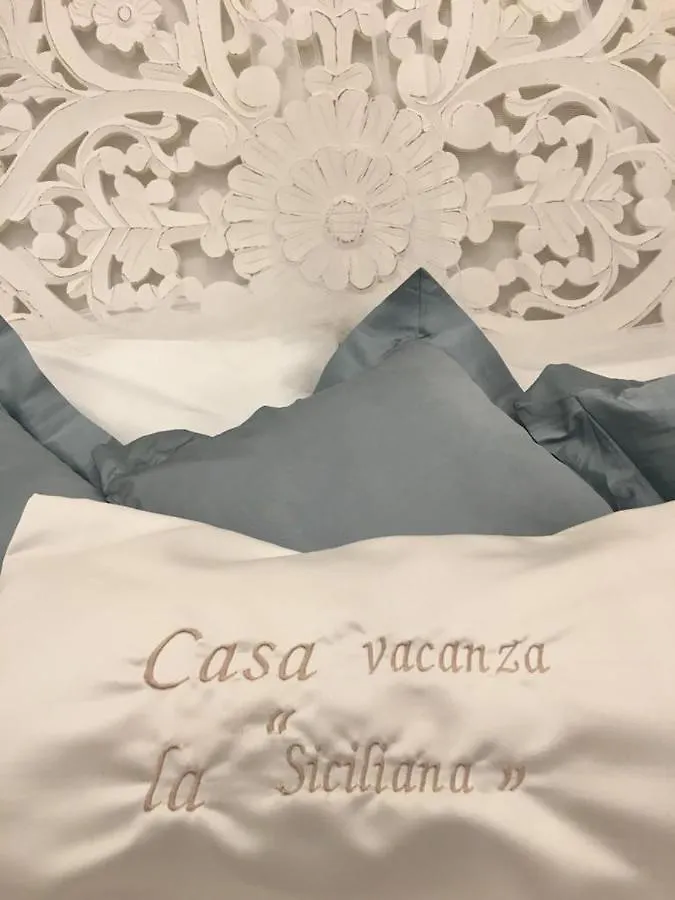 Casa de Férias La Siciliana-Di Fronte La Cattedrale Vila Palermo Itália